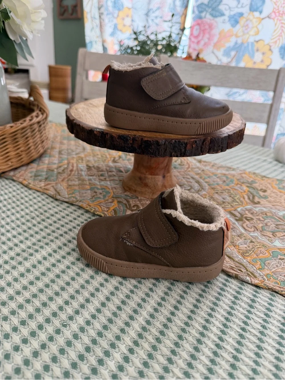 Carter's Toddler Boy Boots Sz 6 Brown Faux-Leather Sherpa-Lined Velcro Kids Boot